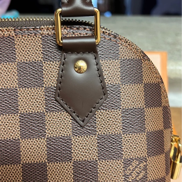 ❌SOLD ❌Louis Vuitton Damier Ebene Alma BB Bag🌺 - Picture 14 of 15